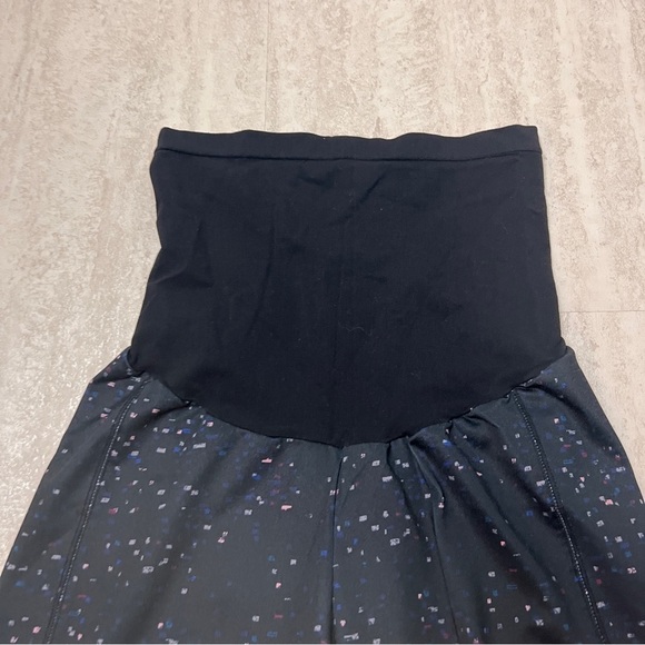 Motherhood Maternity workout leggings mesh medium - Picture 6 of 10